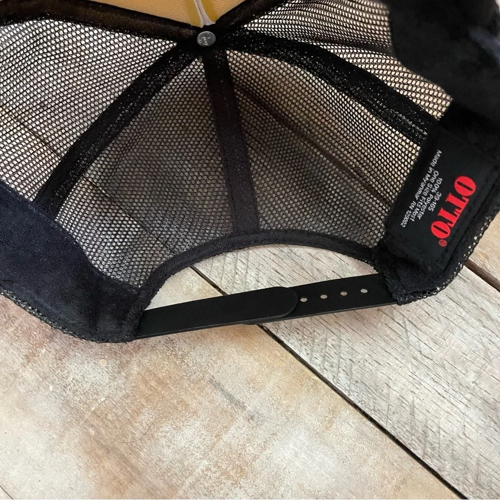 Taylor Swift Trucker Hat - Picture 9 of 11